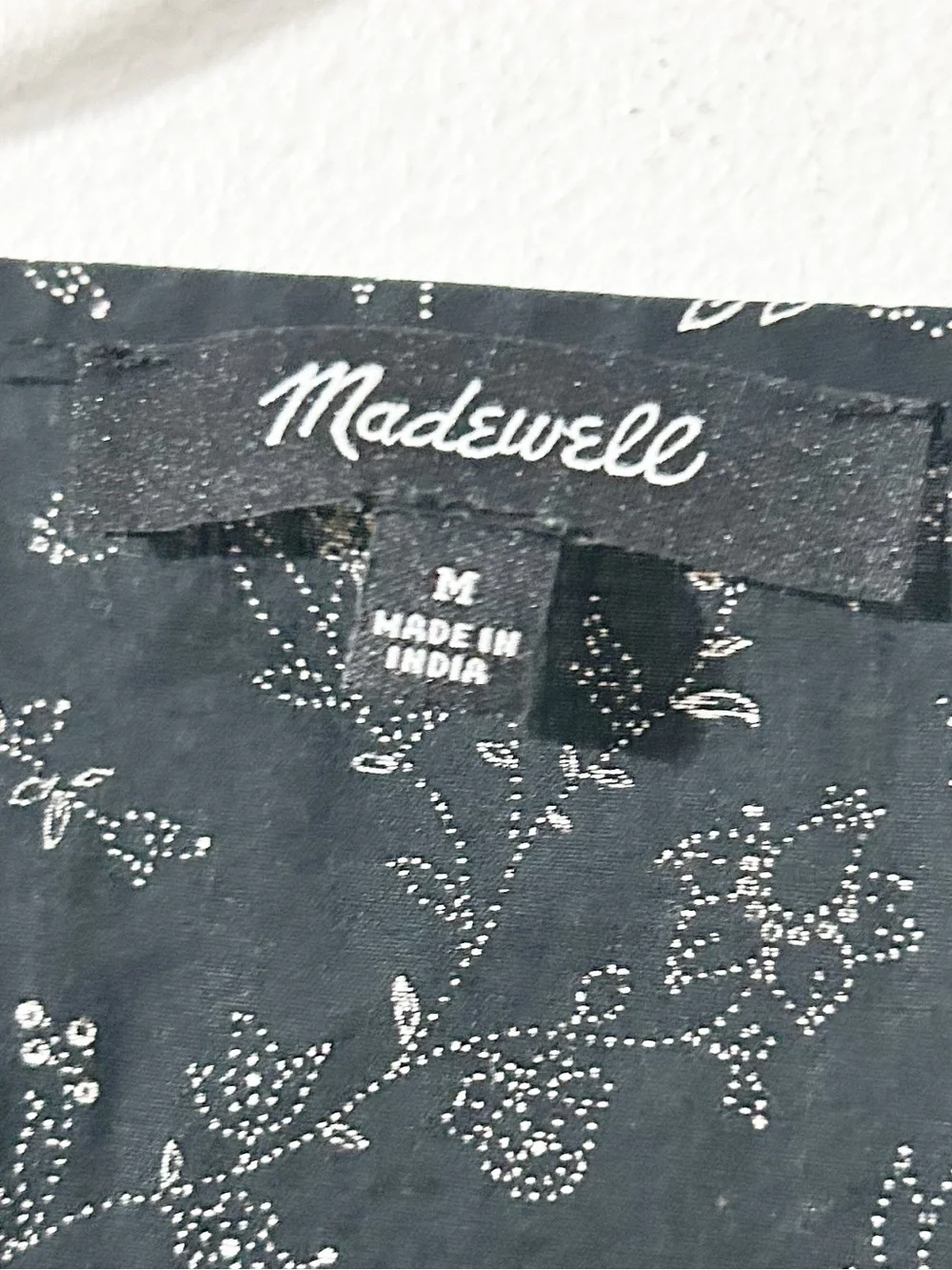 Madewell VNeck Puff Balloon Sleeve Floral Top Styl N3951 Black White Size Medium